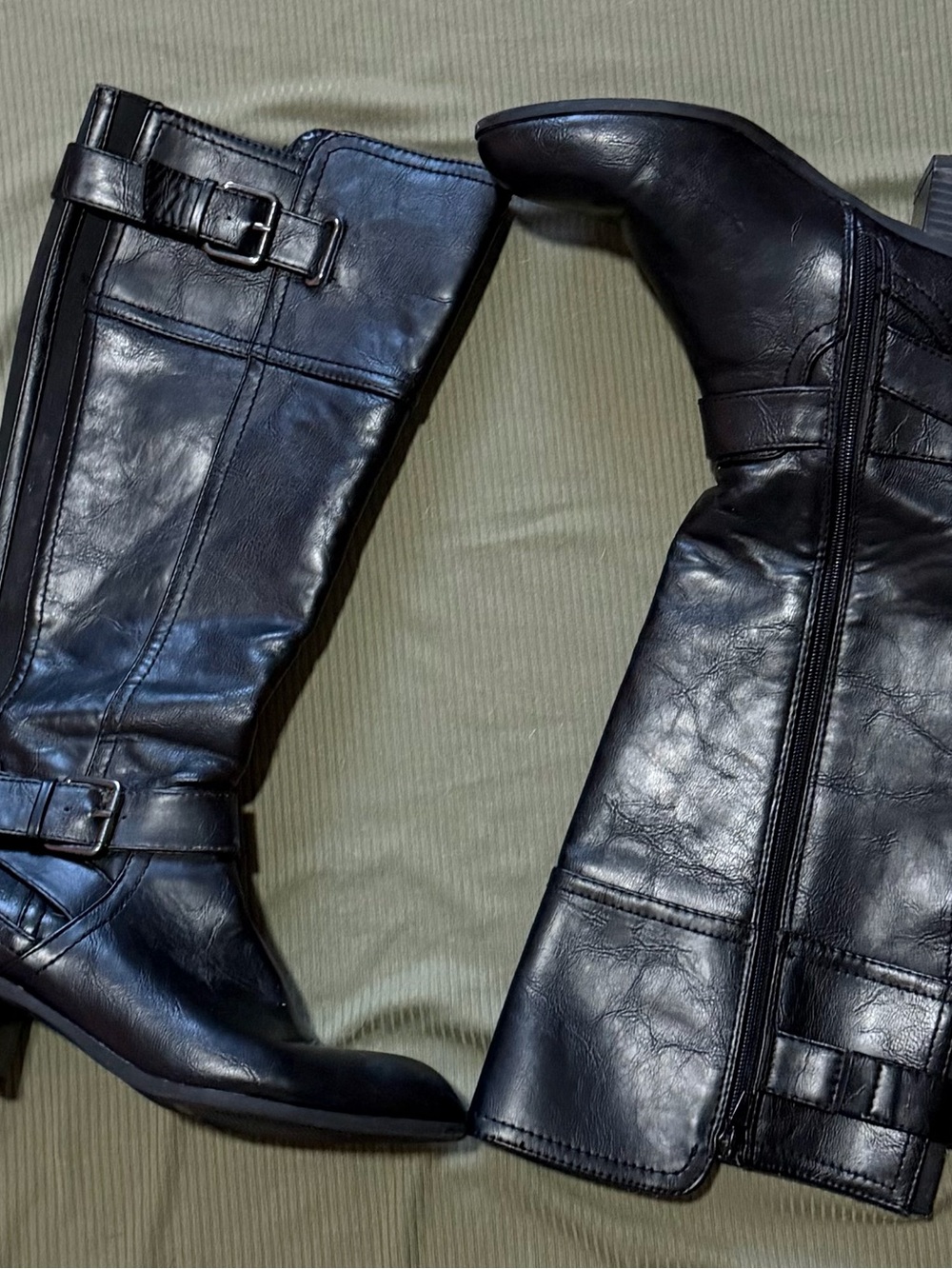 Black Leather Knee-High women’s Boots